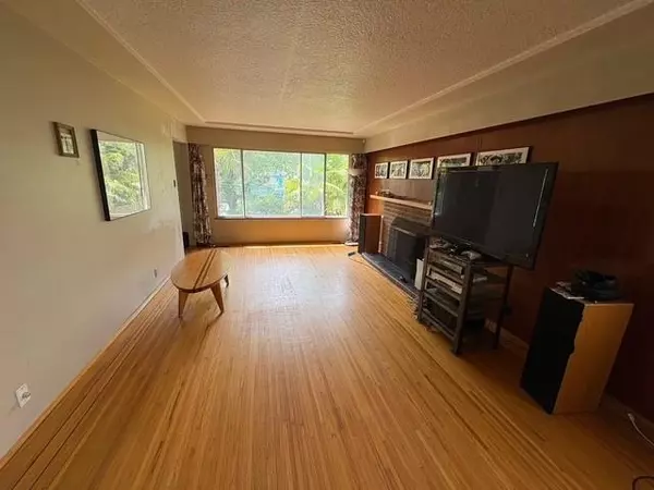 Vancouver, BC V5N 3K1,2274 Mclean DR