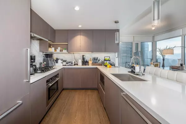 Burnaby, BC V5H 0G5,6538 Nelson AVE #2807