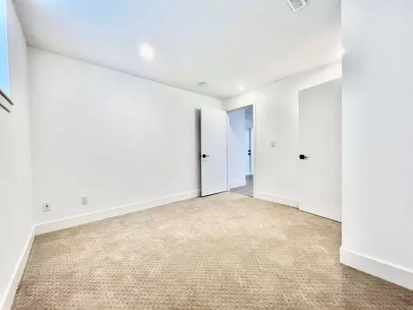 Surrey, BC V3S 5V4,16594 61 AVE