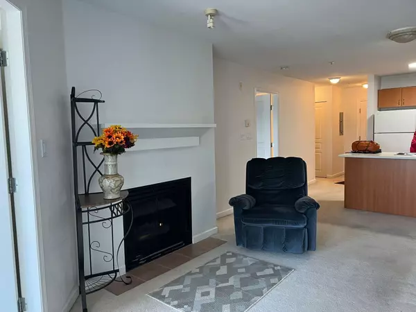 Vancouver, BC V5P 3Y7,6991 Victoria DR #208