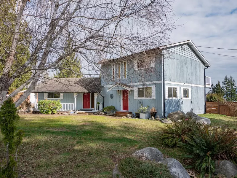 170 Pike RD, Gibsons, BC V0N 1V6