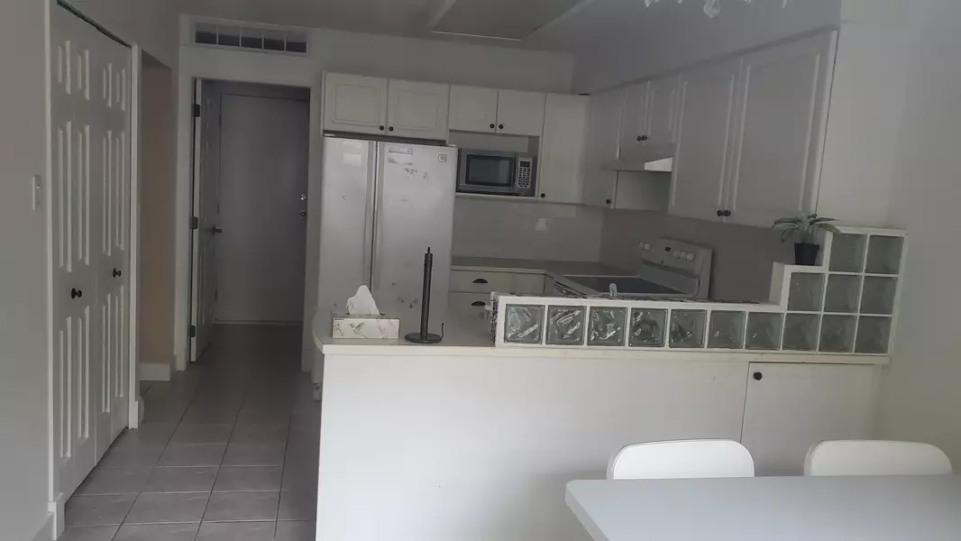 16318 82 AVE #63, Surrey, BC V4N 0N9