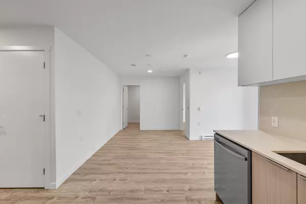 13968 Laurel DR #220 Surrey, BC V3T 0S9