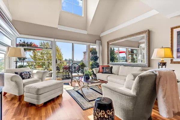 New Westminster, BC V3M 6C5,12 K De K CT #408