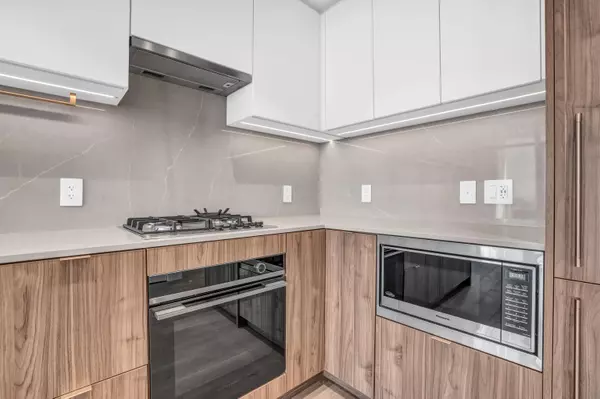 505 Nelson ST #1605 Coquitlam, BC V3J 0R5