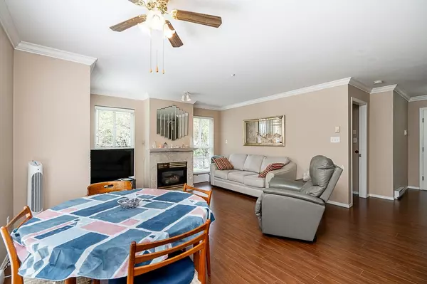 Surrey, BC V4N 0W7,15885 84 AVE #203