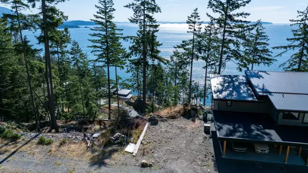 Bowen Island, BC V0N 1G2,747 Seymour Bay