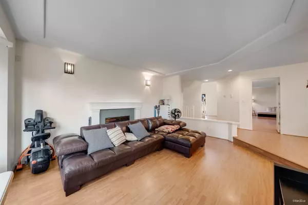 Coquitlam, BC V3E 3A1,1685 Pinetree WAY #136