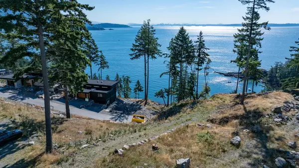 775 Seymour Bay DR Bowen Island, BC V0N 1G2