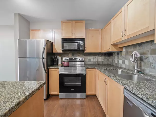 Abbotsford, BC V2T 3P8,2990 Boulder ST #214