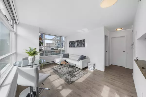 Vancouver, BC V6B 6H4,438 Seymour ST #1709