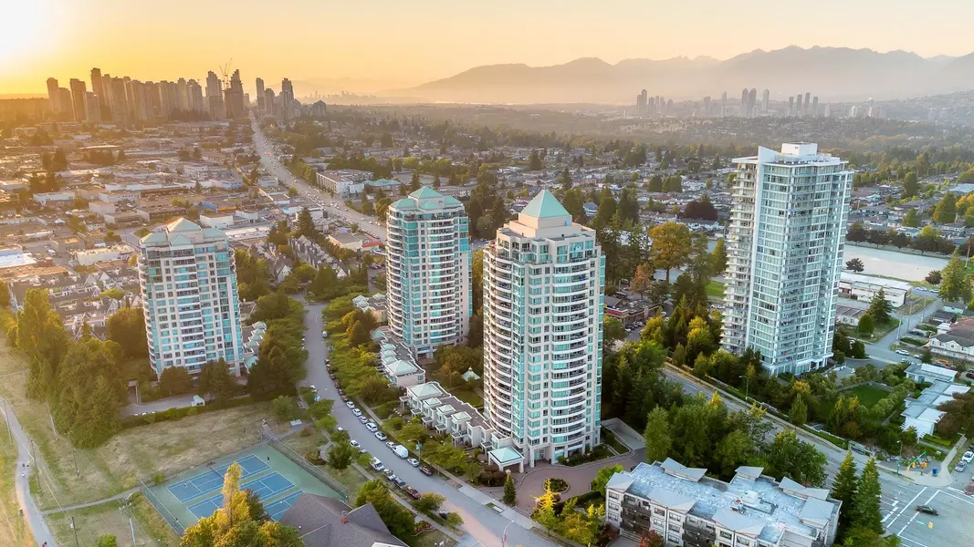 6659 Southoaks CRES #1401, Burnaby, BC V5E 4M9