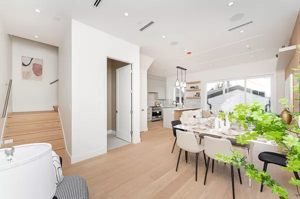 Vancouver, BC V6L 1T1,2837 Oliver CRES #1