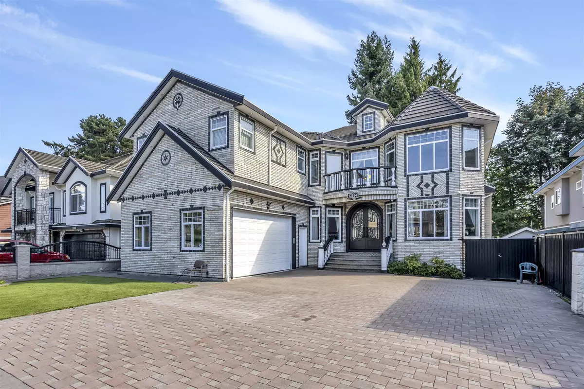 Surrey, BC V3V 6K9,13884 89a AVE