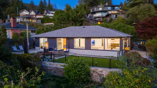 3812 Dalkeith DR, North Vancouver, BC V7N 3N6