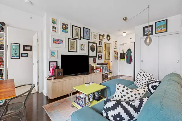 Vancouver, BC V6B 0E3,821 Cambie ST #1003