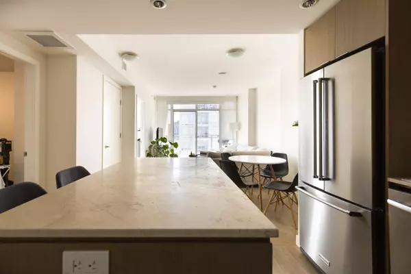 Vancouver, BC V6A 0E9,111 E 1st AVE #1206