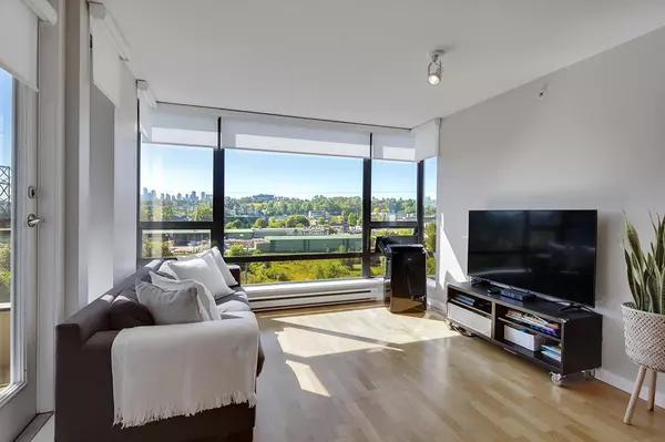 Burnaby, BC V5C 0A1,4178 Dawson ST #806
