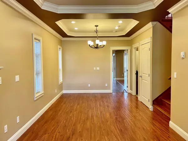 New Westminster, BC V3M 5N5,208 Hume ST