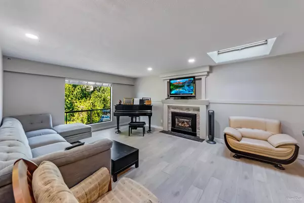 Port Coquitlam, BC V3B 5A1,1092 Terra CT
