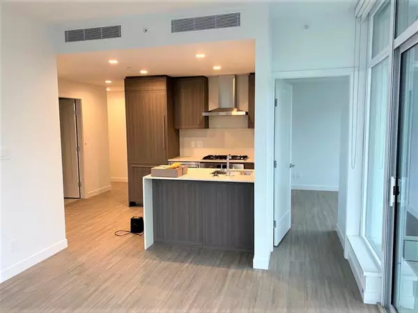 Burnaby, BC V5C 0M2,2351 Beta Avenue #1804