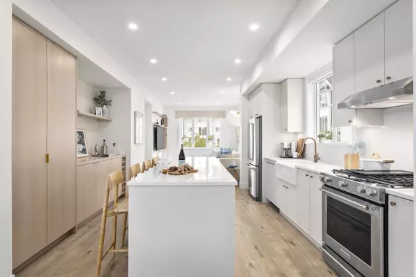 Tsawwassen, BC V0V 0V0,6373 Dairy AVE #3