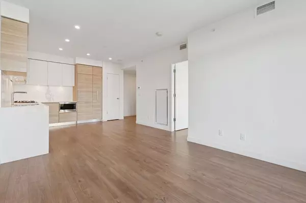 Coquitlam, BC V3K 0G6,585 Austin AVE #708