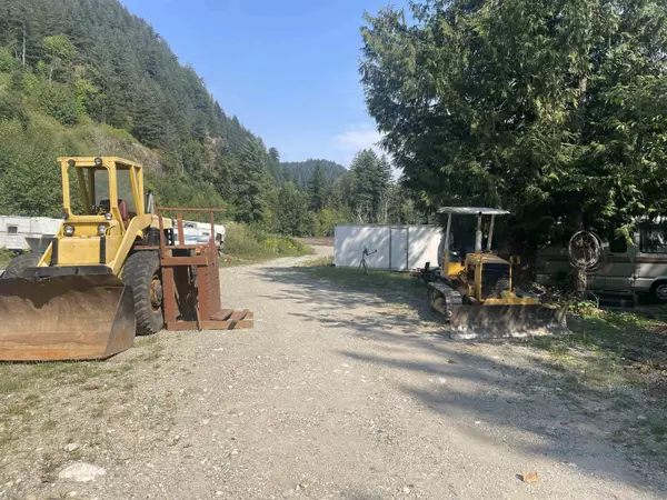 44446 Malcolm RD Mission, BC V0M 1N0