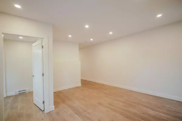 12317 Beecher ST #3, Surrey, BC V4A 3A7