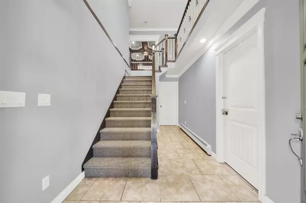 Mission, BC V4S 0A8,32493 Egglestone AVE