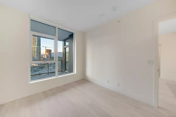 537 Cottonwood AVE #1407 Coquitlam, BC V3J 0S4