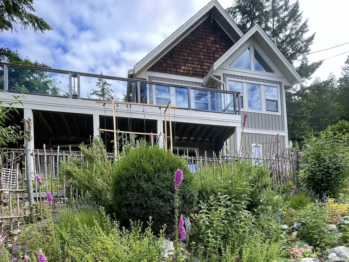 Madeira Park, BC V0N 1S1,13564 Lee RD