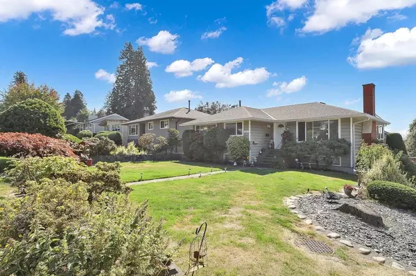 North Vancouver, BC V7N 1A7,203 E 26th ST