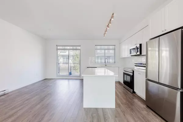 Surrey, BC V3R 0G9,15489 99a AVE #36