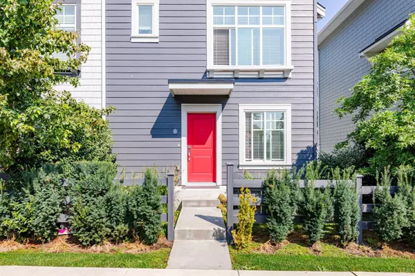 Surrey, BC V3R 0G9,15489 99a AVE #36