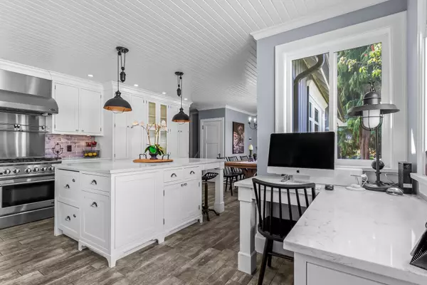 New Westminster, BC V3L 2Y2,725 Fifth ST