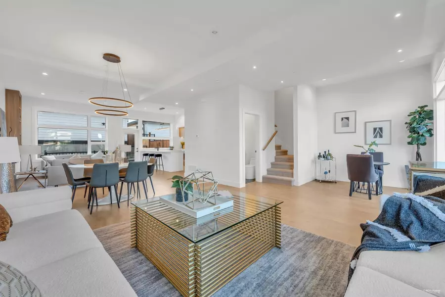 13618 232st ST, Maple Ridge, BC V4R 2R5