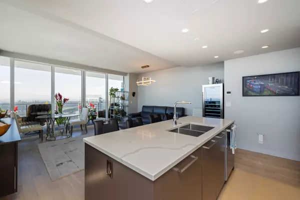 Coquitlam, BC V3J 0K7,567 Clarke RD #4404