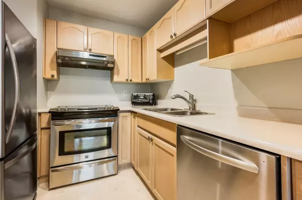 Chilliwack, BC V2P 4J6,9400 Cook ST #303