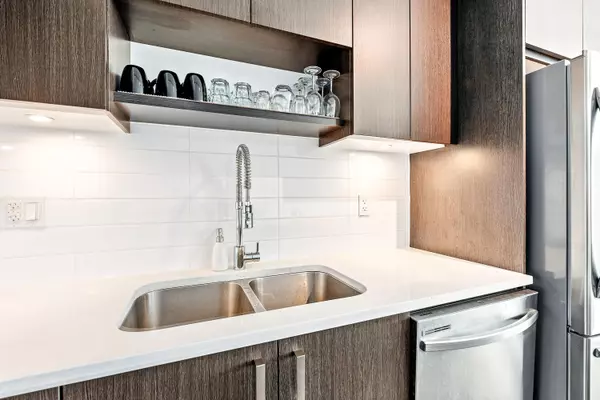 13623 81a AVE #507 Surrey, BC V3W 3N7