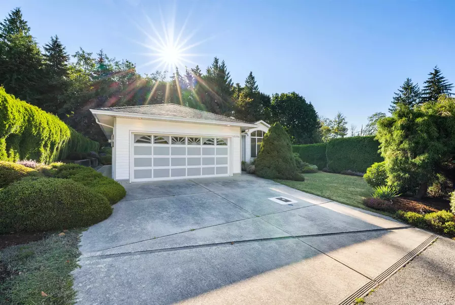 6114 S Gale AVE, Sechelt, BC V7Z 0P9