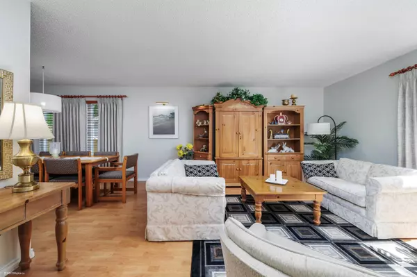 Surrey, BC V4A 6W4,16113 13a AVE