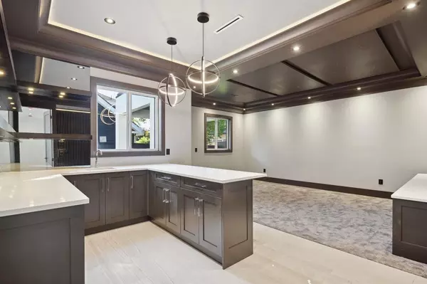 Richmond, BC V7A 2C5,9371 Pinewell CRES