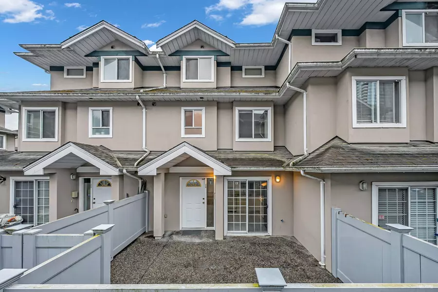 7128 18th AVE #30, Burnaby, BC V3N 1H1
