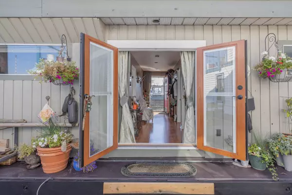 Delta, BC V4K 0A4,3350 Westham Island RD #12