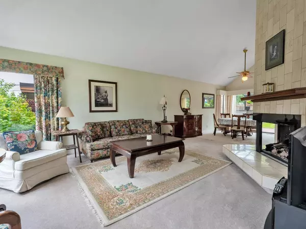 West Vancouver, BC V7T 1V4,1379 Haywood AVE