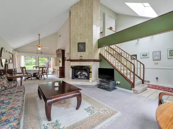West Vancouver, BC V7T 1V4,1379 Haywood AVE