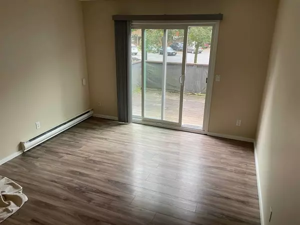 Port Moody, BC V3H 3V6,315 Highland Way #3