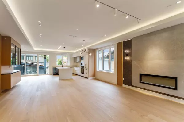 Vancouver, BC V6J 2Y2,2022 Nanton AVE