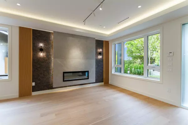 Vancouver, BC V6J 2Y2,2022 Nanton AVE